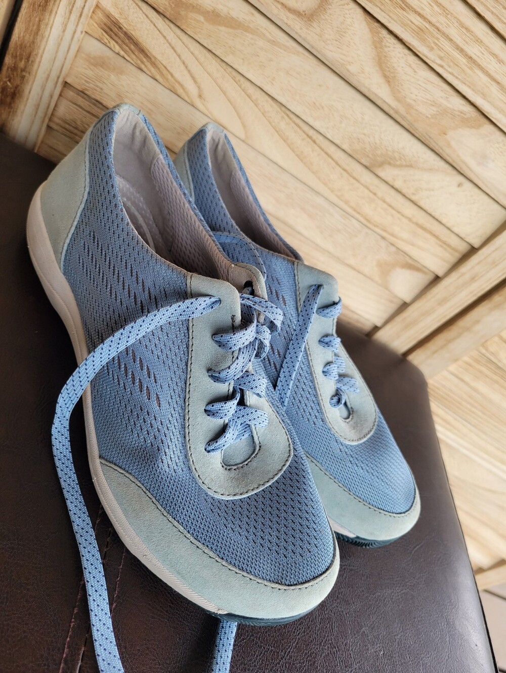 Women's Dansko Sneakers Hayes Baby Blue Suede & Gray Sz 7.5-8; 38 EUR